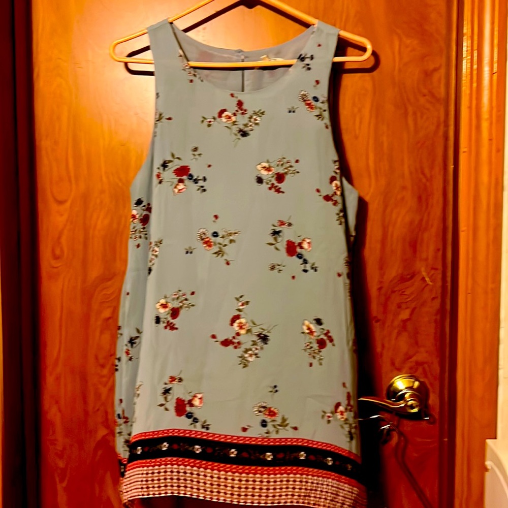 Sheer Max, studio size large floral, print tank top
